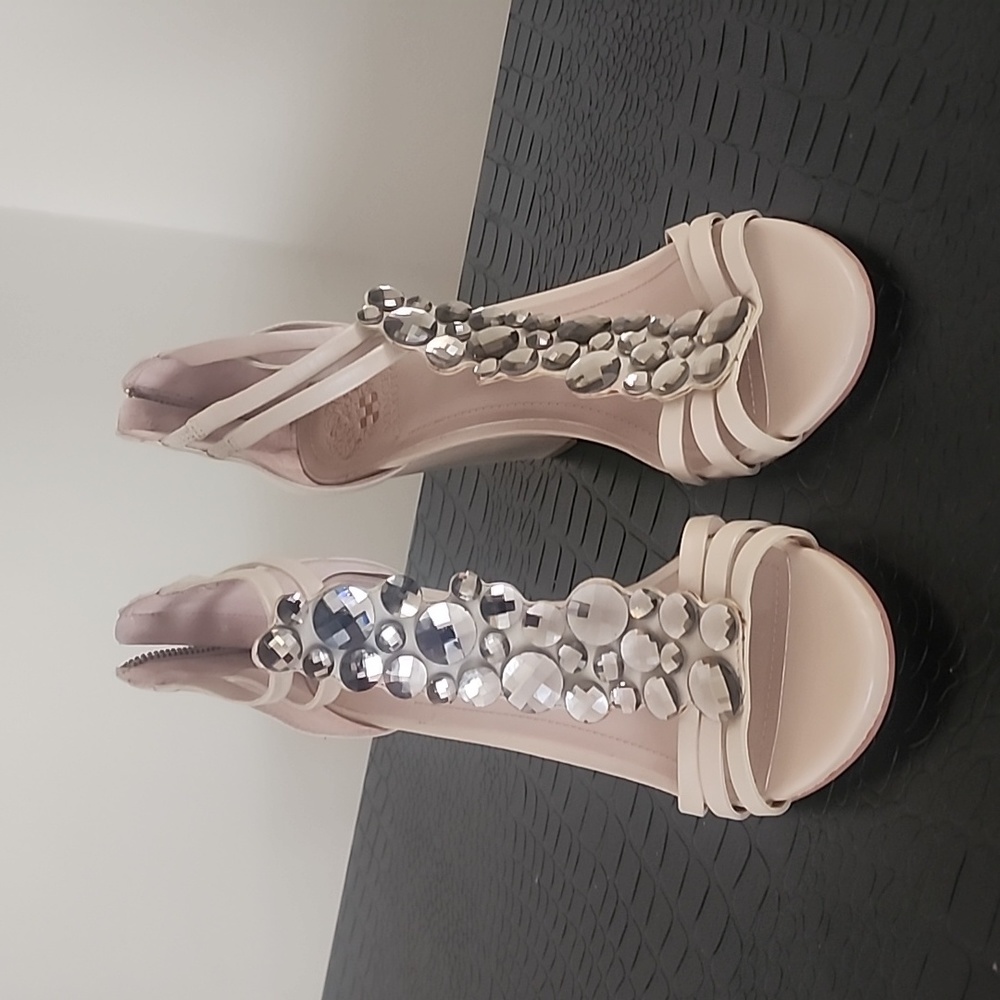 Brand new without tag Vince Camuto wedge sandals genuine leather with rh…